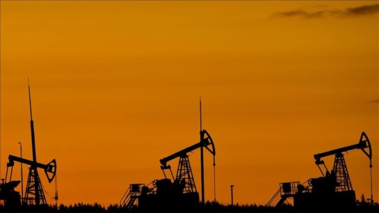 Brent petrolün varili 69,25 dolardan işlem görüyor
