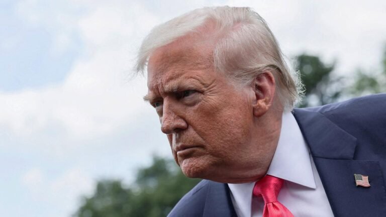 ABD Başkanı Trump, Hindistan’a yönelik tarifeyi “önemli ölçüde” artıracağını söyledi