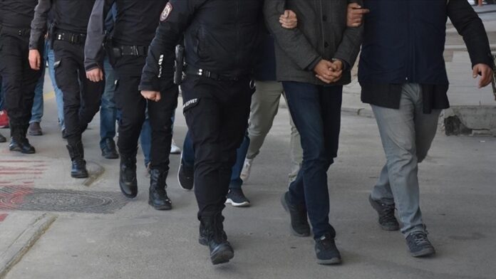 istanbul-gozalti-2431322.jpg