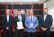 Değirmenlik Akıncılar Belediyesi ile Kuzey Kıbrıs Turkcell dijital dönüşüm protokolü imzaladı