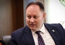 Öztürkler: “Türk bayrağı ve Türk askeri adada kalmaya devam edecektir”