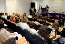 Başbakan Üstel: Çocukların ve gençlerin güvenli ortamda yetişmesi hükümetin önceliği