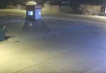 Kamyona çarpan otomobil hurdaya döndü: O anlar kamerada