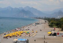 Antalya kavruluyor: Hissedilen sıcaklık 47 dereceye ulaştı