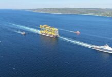 Çanakkale Boğazı’ndan 350 metrelik dev geçiş