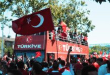 San Francisco’da Türk yürüyüşü yapıldı