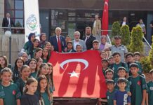 KKTC Aksakalı Öksüzoğlu Kayseri’de Kıbrıs gazileri ve öğrencilerle buluştu