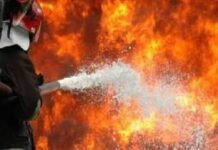 Gazimağusa’da bir apartmana ait su depolarının bulunduğu bölümde çıkan yangın zarara neden oldu