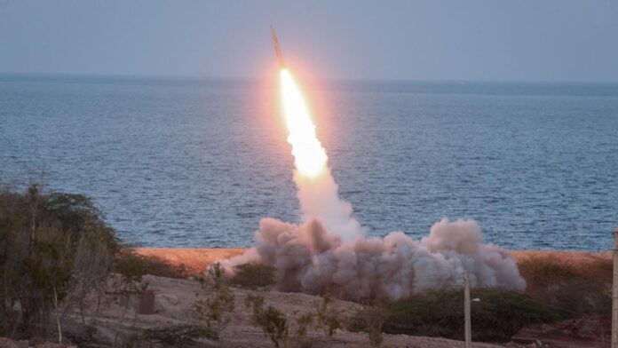 iran-missile-archive-reu-2446033.jpg