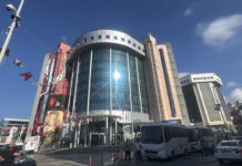 İzmit Belediyesine yönelik ‘yolsuzluk’ operasyonu