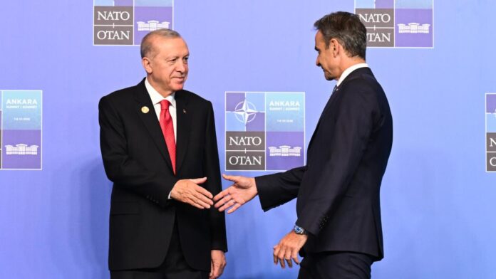 micotakis-nato-aa-2474904.jpg