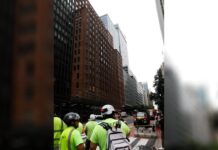 New York’ta 37 katlı binanın yıkılma tehlikesi nedeniyle yollar kapatıldı