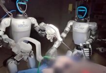 Tarihte ilk kez insansı robotlar canlı hayvanlar üzerinde ameliyat gerçekleştirdi