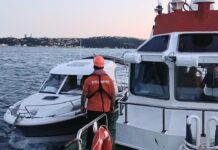 Sarıyer açıklarında su alan teknedeki 2 kişi kurtarıldı
