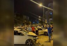 Ankara’da bir otomobil park halindeki araçlara çarptı