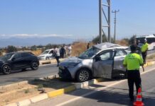 Balıkesir’de kamyon ile otomobil çarpıştı: 1 ölü