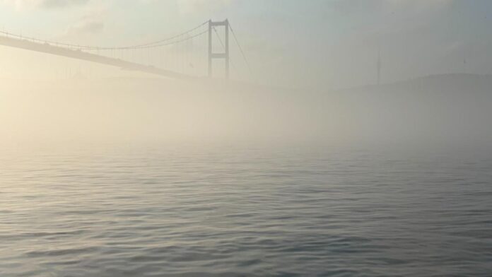 istanbul-bogazi-sis-dha-2479101.jpg